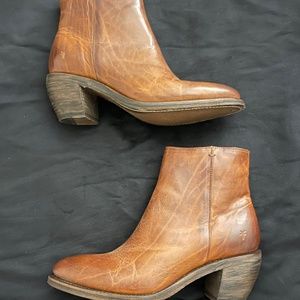 Frye Rosalia Booties 9.5
